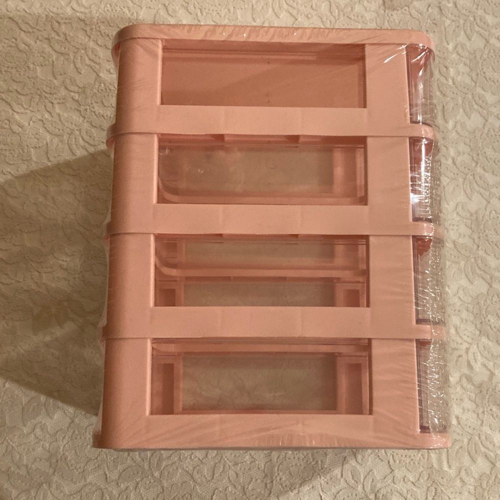 Mini Multi-Level Storage Box w/ Bunny Ears - Picture 11 of 12